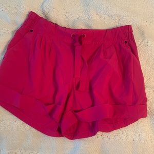Lululemon spring break away shorts size 8